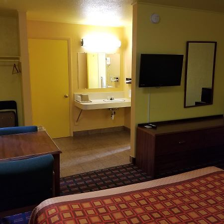 Motel 7 רולינס מראה חיצוני תמונה