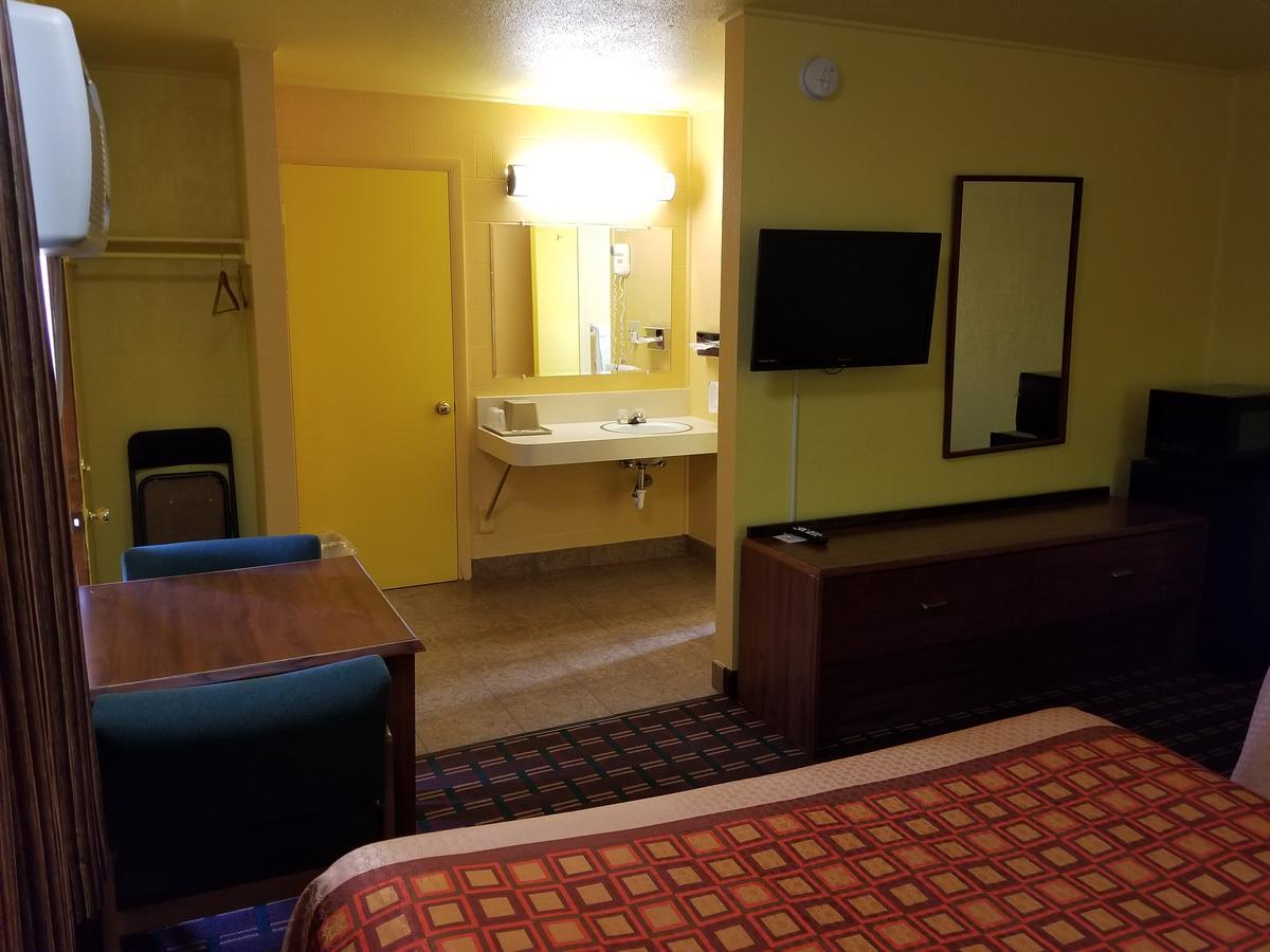 Motel 7 רולינס מראה חיצוני תמונה